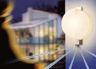 OUTDOOR SENSOR LIGHT
The mechanism makes use infrared sensors, microphonics, which detect sound, and high-frequency signals, which detect changes in a specified area
