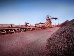 Kumba’s Sishen workers demand R15 000