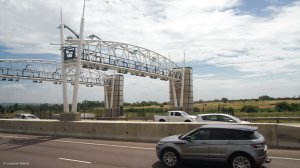 E-tolls are saving commuters money, economist argues