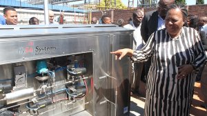 Naledi Pandor at Implats fuel cell, hydrogen refuelling station