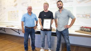 Allin Dangers Director of Sales Western Cape and (right) Werner Oelofse of Corobrik are pictured with the winner Sebastian Hitchcock

