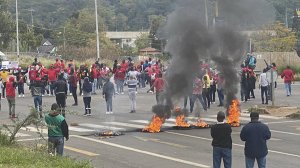 DA calls for intervention against protesting Unisa workers holding Muckleneuk residents hostage