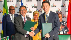 Trade, Industry and Competition Minister Ebrahim Patel and China-Africa Development Fund chair Song Lei at the MoU signing, which took place at the BRICS Manufacturing Forum in Midrand