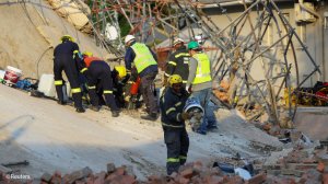 Hope fades for 44 trapped in collapsed South Africa building