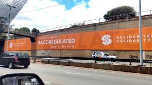 Solidarity, CoJ tussle over banner