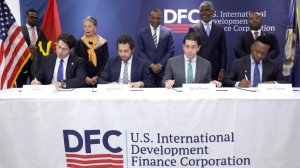 At the signing ceremony (left to right): Ben Black, CEO DFC, Manuel Mota, deputy CEO Mota-Engil, Richard Holtman, CEO Trafigura, and Mpho Mokwele, group executive for transacting at the DBSA.