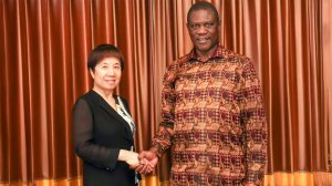 Wang Ju and Paul Mashatile.